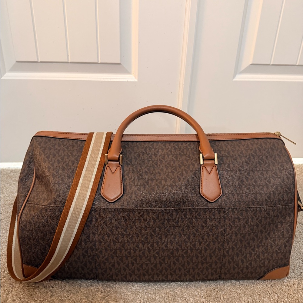 Michael Kors 2 Piece Set Brown and Tan Travel Bags, Carry-on & Duffle Bag - Picture 7 of 8
